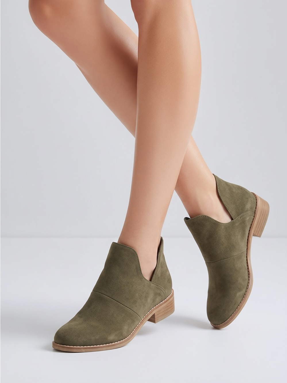 Crevo Womens Britain Bohemian Fashion Ankle Boot Mint Gray Size 6M NWOT $85